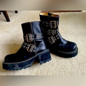 These boots played on The Playa, perfectly! Gently worn platform Fluevogs, rare!